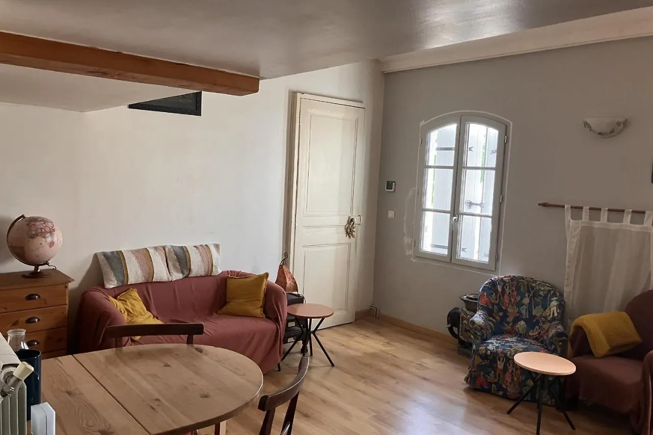 Superb 90M With Wifi Located In Avignon! Lägenhet