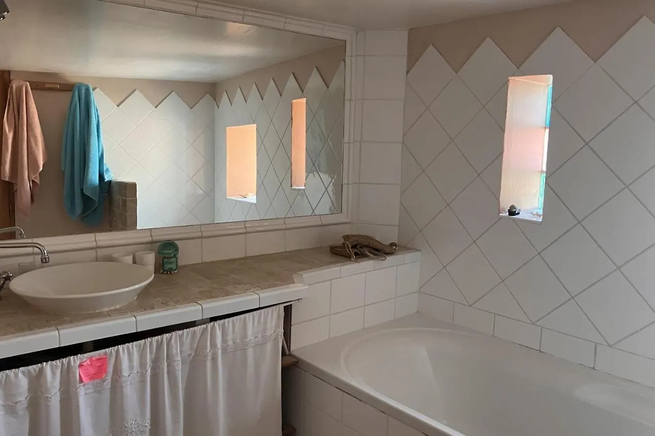 Superb 90M With Wifi Located In Avignon! Lägenhet  Avignon